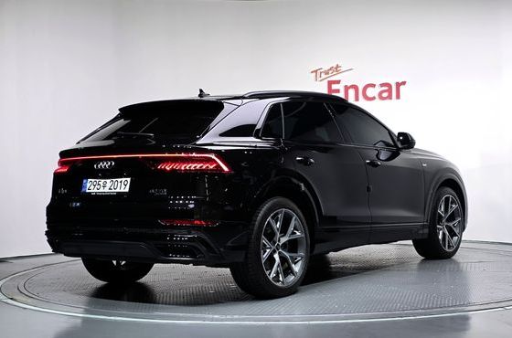Audi Q8 50 TDI Quattro Premium — пробег 29 806 км — фото 2 из 5