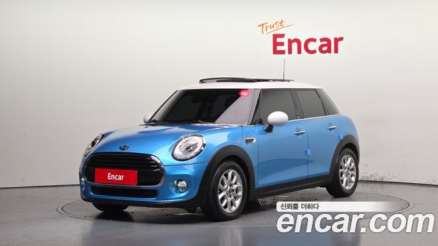 Mini Cooper 5Door HIGH 3rd — пробег 61 305 км — фото 1 из 5