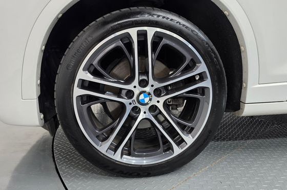 BMW X4 xDrive20d M Sport — пробег 76 060 км — фото 5 из 5