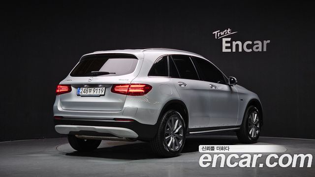 Mercedes-Benz GLC-Class GLC350e 4MATIC Premium — пробег 64 381 км — фото 2 из 5