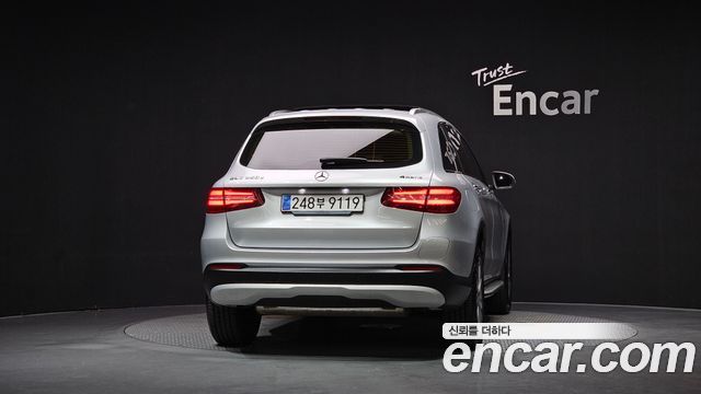 Mercedes-Benz GLC-Class GLC350e 4MATIC Premium — пробег 64 381 км — фото 4 из 5