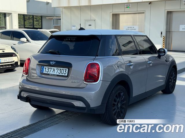 Mini Cooper Classic Third Generation — пробег 21 453 км — фото 2 из 5