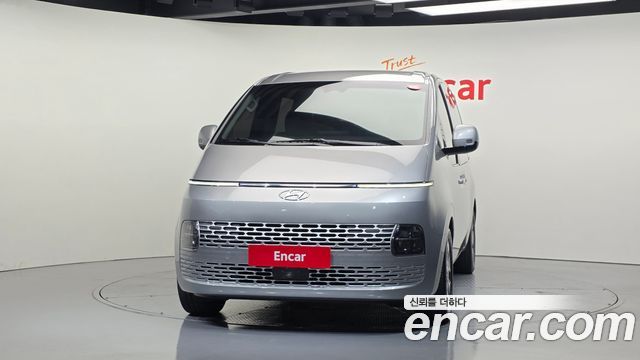 Hyundai Staria L3.5 Tourer 11-Seater Modern — пробег 102 787 км — фото 3 из 5