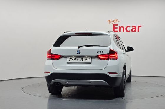BMW X1 xDrive 20d — пробег 119 524 км — фото 4 из 5