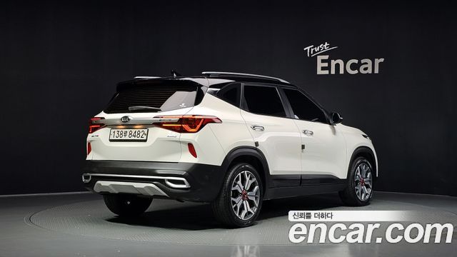 Kia Seltos из Кореи Encar