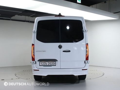 Mercedes-Benz Sprinter 3.0 Diesel W907 — пробег 54 000 км — фото 4 из 5