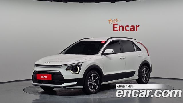 Kia Niro Prestige — пробег 13 206 км — фото 1 из 5