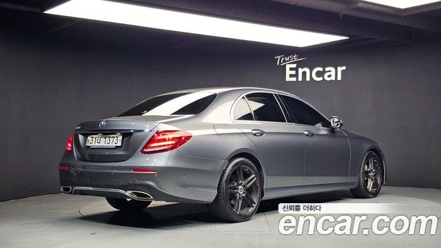 Mercedes-Benz E-Class из Кореи Encar