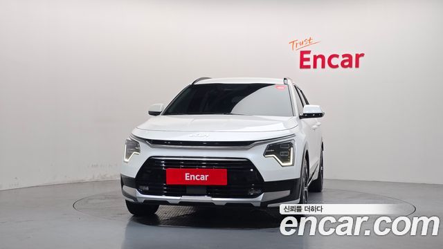 Kia Niro Signature — пробег 61 869 км — фото 3 из 5