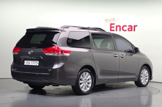 Toyota Sienna 3.5 AWD — пробег 153 157 км — фото 2 из 5