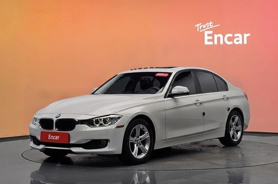 BMW 3-Series 320i — пробег 74 617 км — фото 1 из 5
