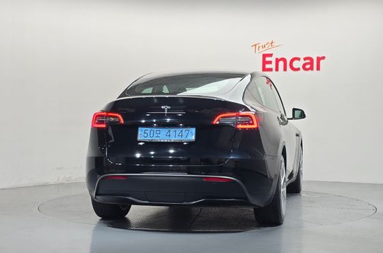 Tesla Model Y RWD — пробег 43 127 км — фото 4 из 5