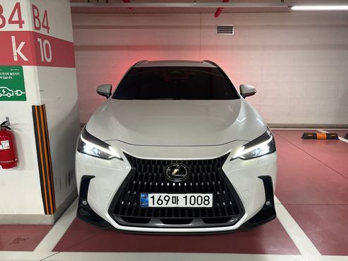 Lexus NX Premium — пробег 14 000 км — фото 3 из 5