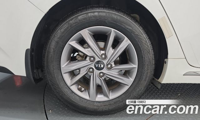 Kia K5 2.0 Luxury — пробег 97 830 км — фото 5 из 5