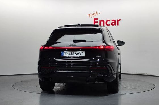 Audi Q5 45 TFSI Quattro S line — пробег 3 584 км — фото 4 из 5