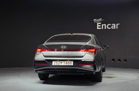 Hyundai AVANTE Modern — пробег 21 775 км — фото 4 из 5