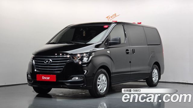 Hyundai Starex Van 3-Seater Smart — пробег 79 023 км — фото 1 из 5