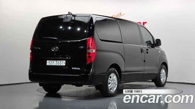 Hyundai Starex Van 3-Seater Smart — пробег 79 023 км — фото 2 из 5