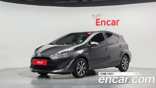 Toyota Prius 1.5 — пробег 41 596 км — фото 1 из 5