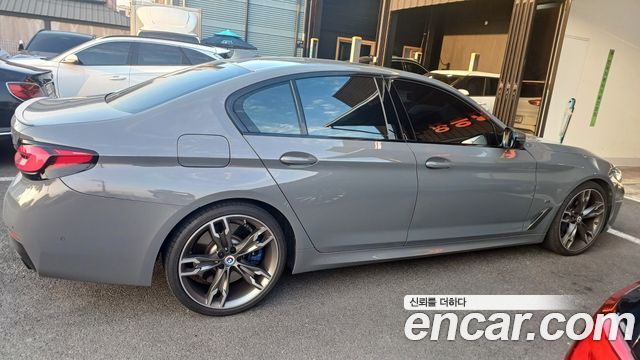 BMW 5-Series M550i xDrive — пробег 34 939 км — фото 3 из 5