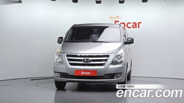 Hyundai Starex 12-Seater Wagon Modern — пробег 189 677 км — фото 3 из 5
