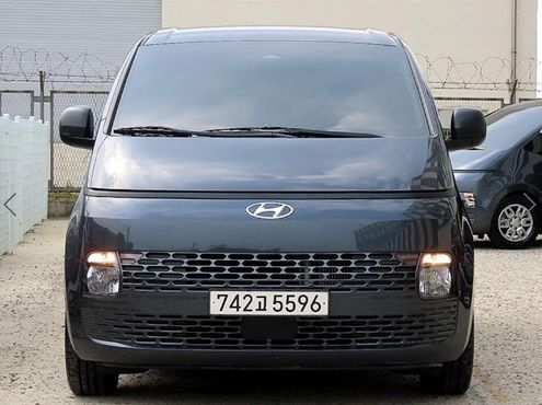 Hyundai Staria Tourer 11-Seater Smart — пробег 63 701 км — фото 1 из 5