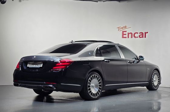 Mercedes-Benz S-Class Maybach S560 4MATIC — пробег 79 661 км — фото 2 из 5