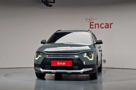 Kia Niro Prestige — пробег 90 399 км — фото 3 из 5
