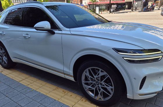 Genesis GV70 2.5T Gasoline AWD — пробег 37 420 км — фото 2 из 5