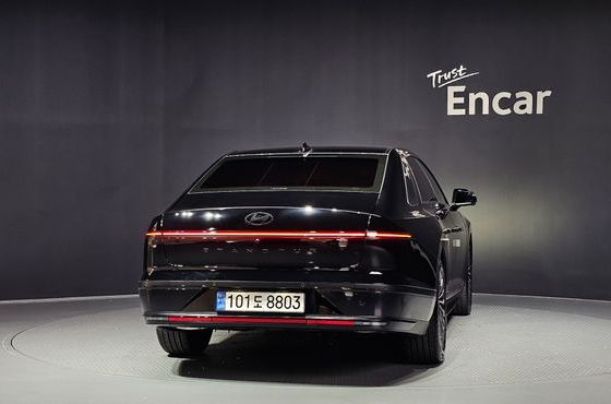 Hyundai Grandeur Calligraphy — пробег 9 764 км — фото 4 из 5
