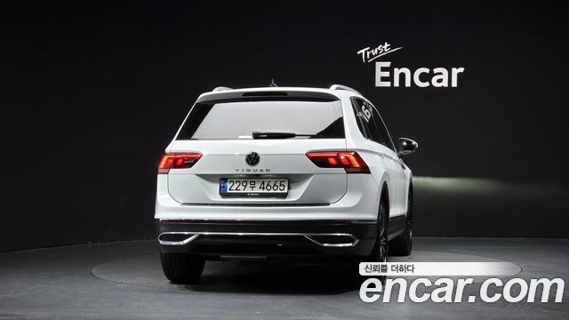 Volkswagen Tiguan 2.0 TDI Premium — пробег 63 844 км — фото 4 из 5