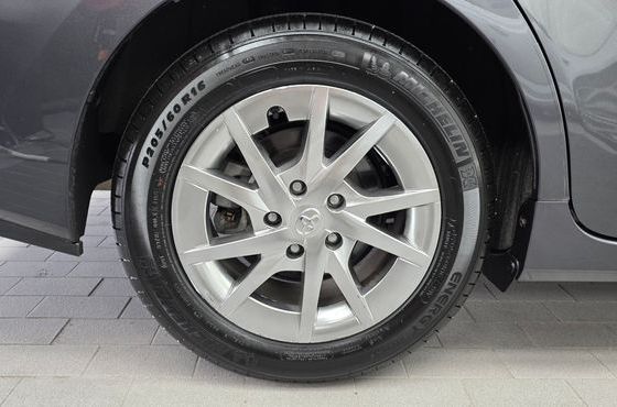 Toyota Prius 1.8 — пробег 21 186 км — фото 5 из 5