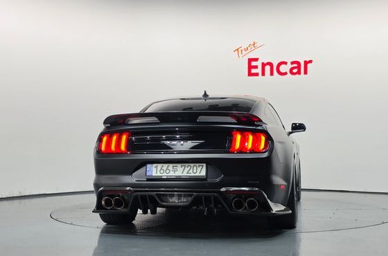 Ford Mustang GT Coupe — пробег 30 185 км — фото 4 из 5