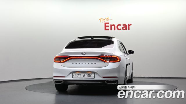 Hyundai Grandeur 2.2 Diesel Premium Special — пробег 76 839 км — фото 4 из 5