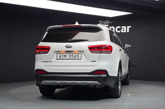 Kia Sorento Diesel 2.0 2WD Noblesse — пробег 204 701 км — фото 4 из 5
