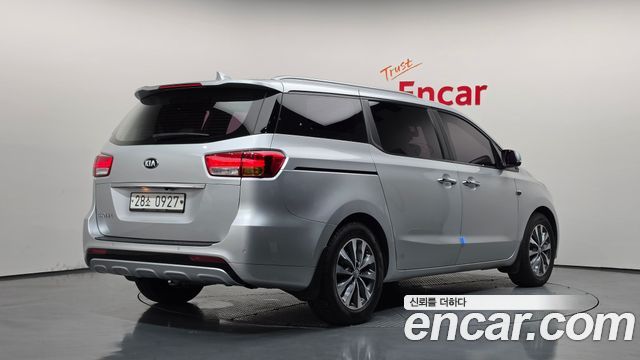 Kia Carnival из Кореи Encar