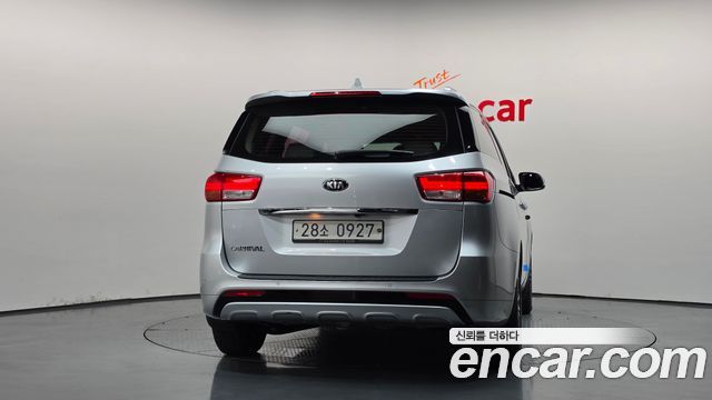 Kia Carnival из Кореи Encar