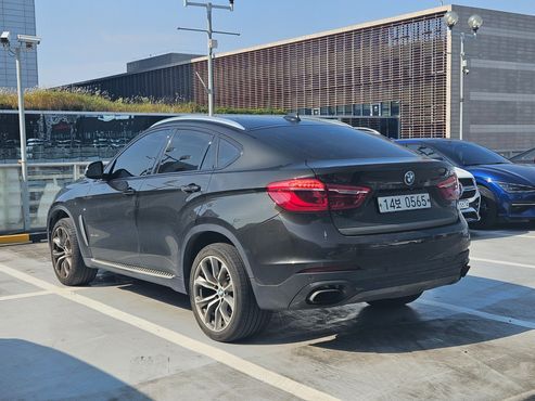 BMW X6 xDrive 40d — пробег 165 075 км — фото 3 из 5