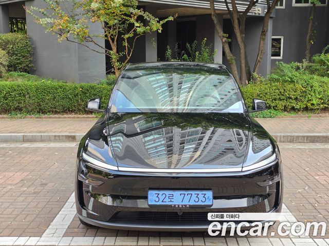 Tesla Model Y Premium RWD — пробег 31 км — фото 4 из 5