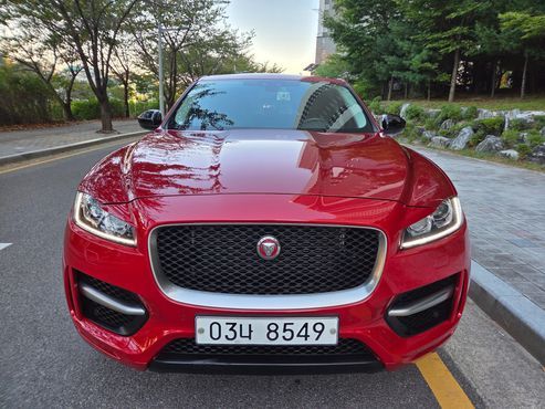 Jaguar F-PACE 35t R-Sport — пробег 113 306 км — фото 3 из 5