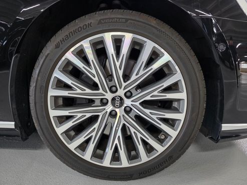 Audi A8 55 TFSI Quattro Premium LWB — пробег 55 000 км — фото 5 из 5