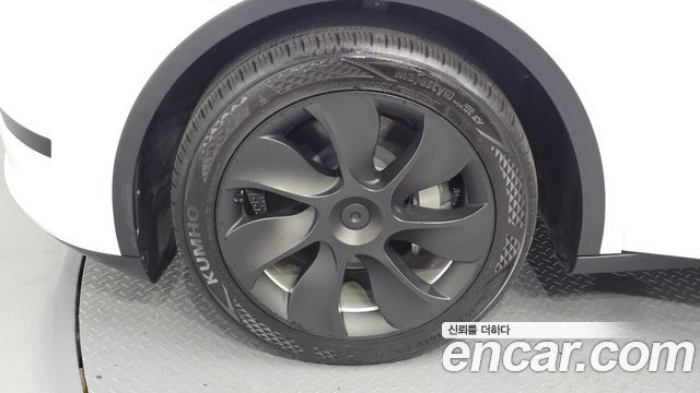 Tesla Model Y RWD — пробег 46 061 км — фото 5 из 5