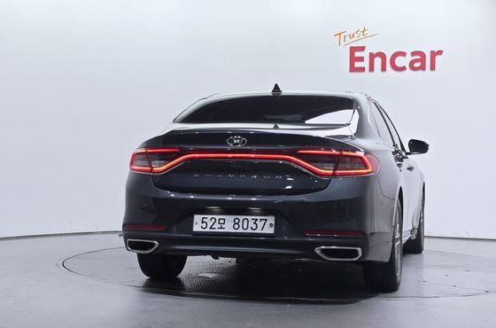 Hyundai Grandeur 2.4 Premium — пробег 71 325 км — фото 4 из 5