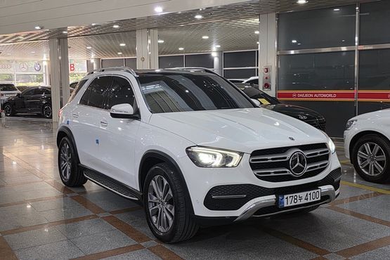Mercedes-Benz GLE-Class GLE300d 4MATIC — пробег 100 000 км — фото 1 из 5