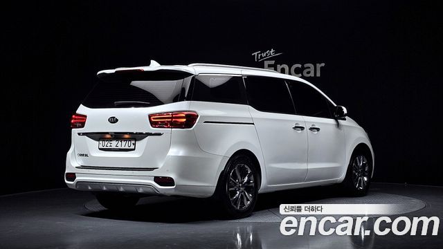 Kia Carnival из Кореи Encar