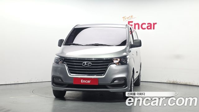 Hyundai Starex Van 3-Seater Smart — пробег 192 081 км — фото 3 из 5
