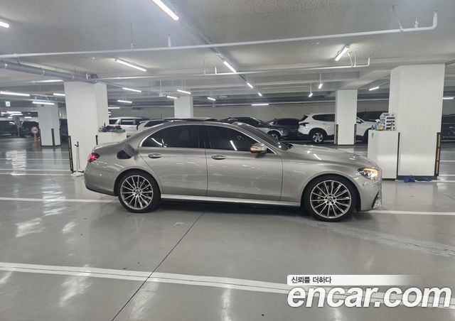 Mercedes-Benz E-Class E350 4MATIC Exclusive — пробег 76 137 км — фото 5 из 5
