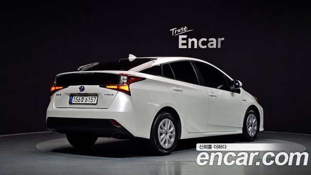Toyota Prius 1.8 — пробег 43 806 км — фото 2 из 5