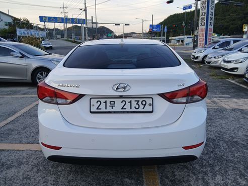 Hyundai AVANTE 1.6 LPi Smart — пробег 180 000 км — фото 2 из 5