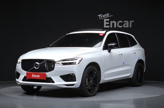 Volvo XC60 T8 R-Design — пробег 112 938 км — фото 1 из 5
